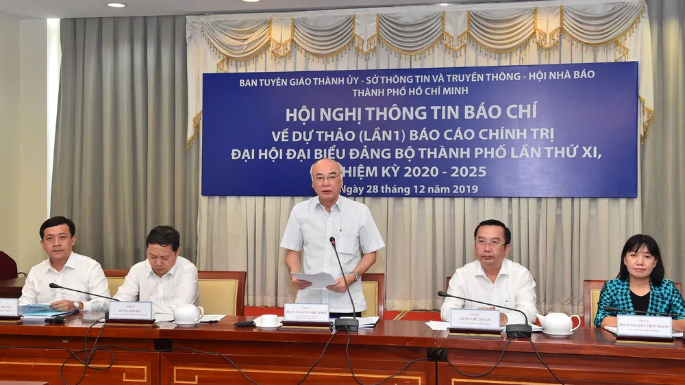 Công bố dự thảo báo cáo chính trị Đại hội đại biểu Đảng bộ TPHCM lần thứ XI ảnh 2