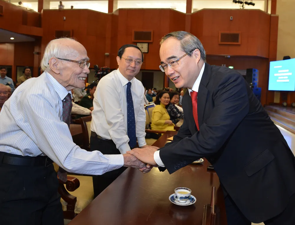 Bí thư Thành ủy TPHCM Nguyễn Thiện Nhân: Tạo dựng niềm tin của nhân dân ảnh 3