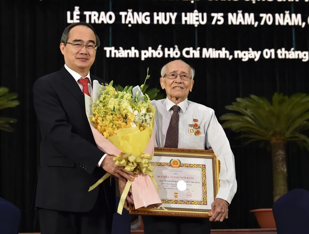 Bí thư Thành ủy TPHCM Nguyễn Thiện Nhân: Tạo dựng niềm tin của nhân dân ảnh 4