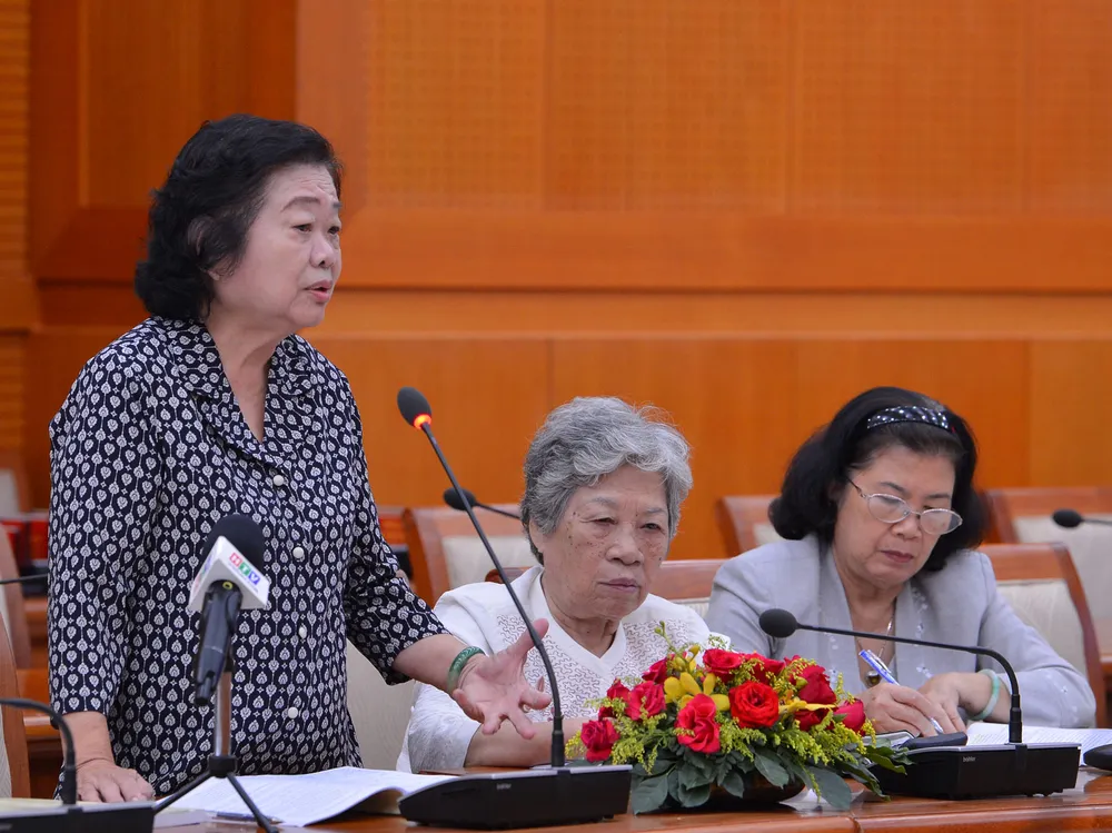 Cán bộ cao cấp nghỉ hưu trên địa bàn TPHCM góp ý văn kiện Đại hội Đảng ảnh 4