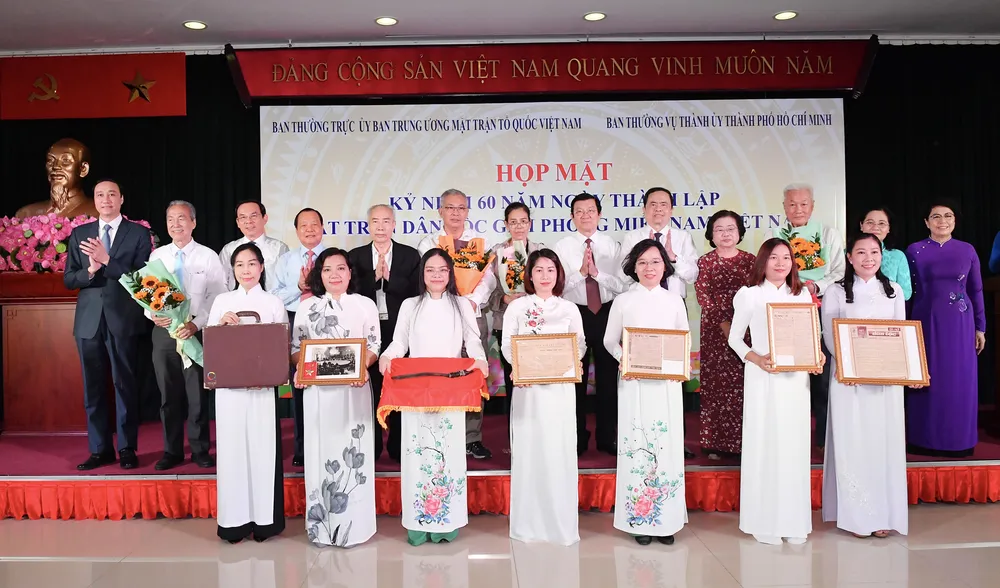 Họp mặt truyền thống kỷ niệm 60 năm Ngày thành lập Mặt trận Dân tộc giải phóng miền Nam Việt Nam ảnh 4