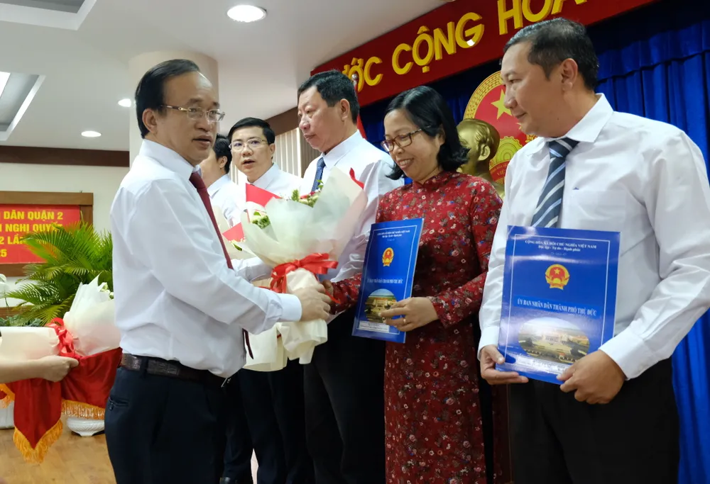 Bổ nhiệm 11 trưởng phòng, ban UBND TP Thủ Đức ảnh 4