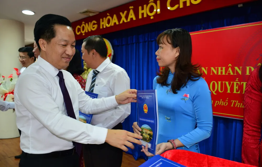 Bổ nhiệm 11 trưởng phòng, ban UBND TP Thủ Đức ảnh 5