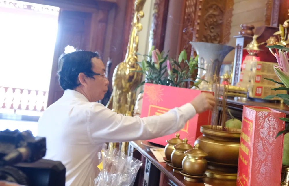 Bí thư Thành ủy TPHCM Nguyễn Văn Nên thăm, chúc tết người nghèo, lao động khó khăn ảnh 5