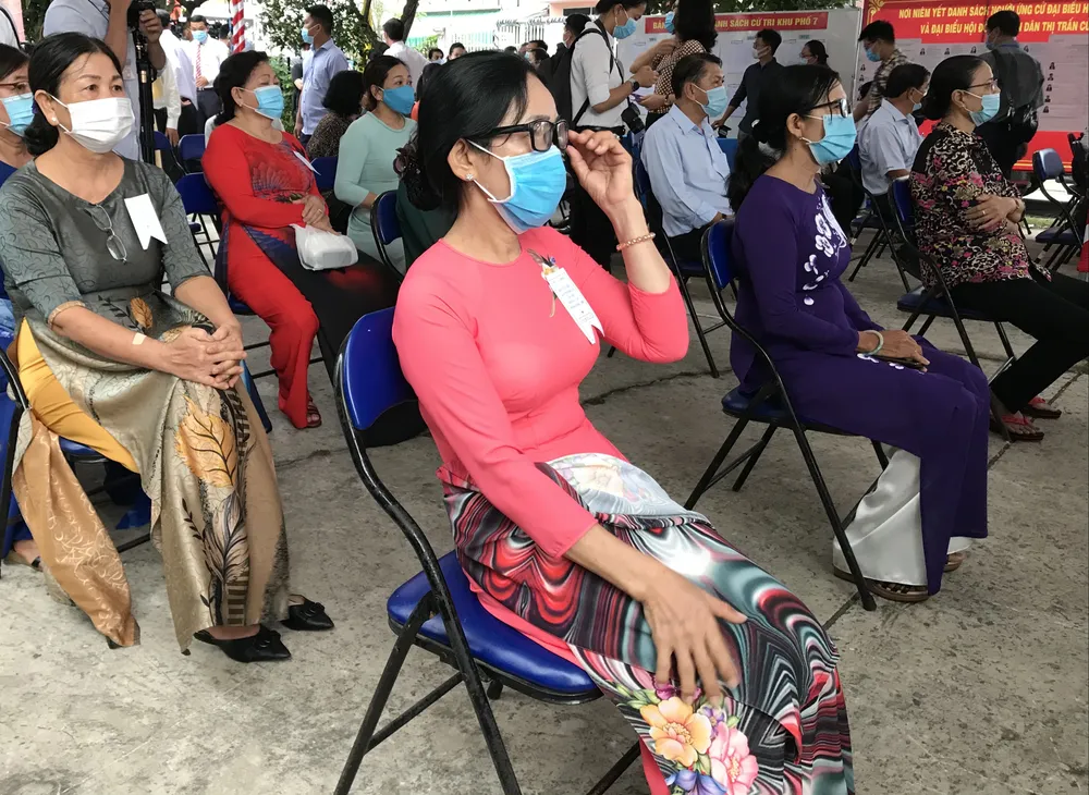 Chủ tịch nước Nguyễn Xuân Phúc cùng phu nhân bỏ phiếu bầu cử tại huyện Củ Chi ảnh 1