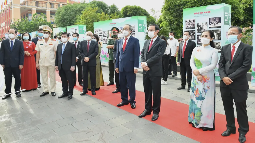Bí thư Thành ủy TPHCM: Xây dựng không gian văn hóa Hồ Chí Minh là niềm tự hào và nghĩa vụ thiêng liêng ảnh 2