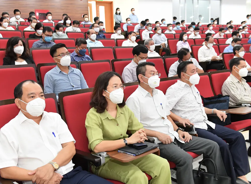 Bí thư Thành ủy TPHCM Nguyễn Văn Nên: Dẹp lo lắng vô cớ, thực hiện nhiệm vụ giai đoạn tới với tâm thế mới ảnh 4