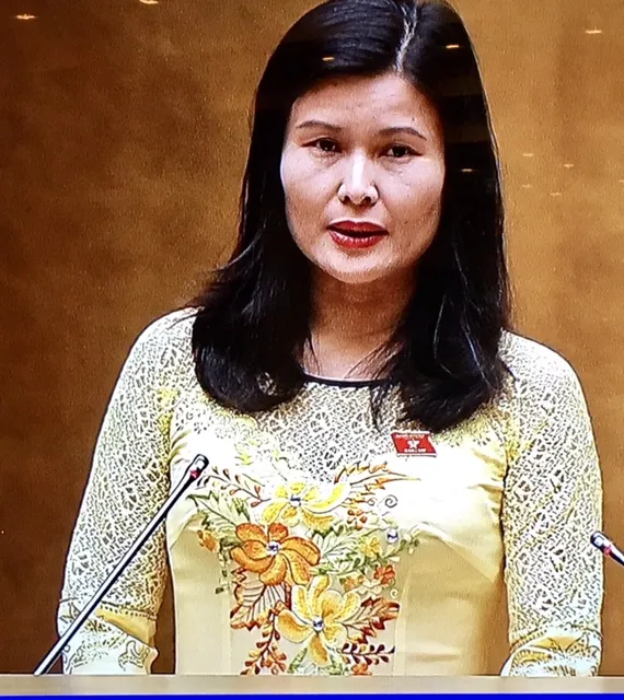 Chạy từ trong bụng mẹ …đến chạy bỏ tổ quốc ảnh 1