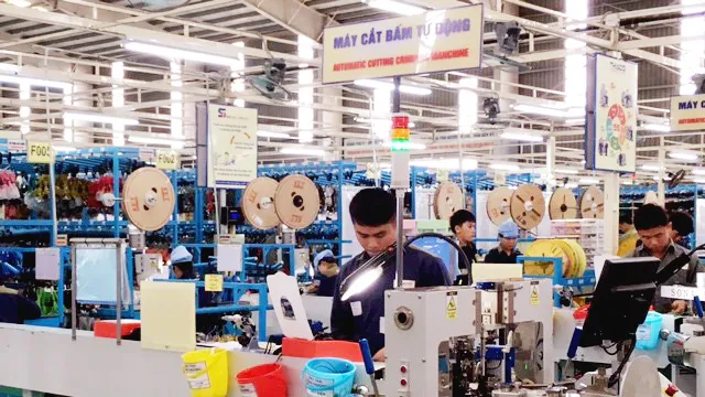 Giảm thiểu chi phí lao động cũng là yêu cầu cần thiết để tăng sức cạnh tranh cho doanh nghiệp