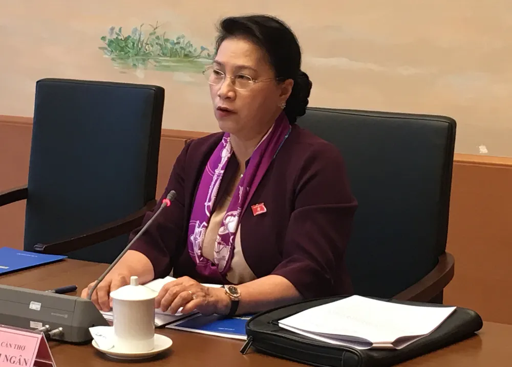 Chủ tịch Quốc hội: Đầu tàu mà chậm thì sao cả nước đi nhanh được ảnh 1