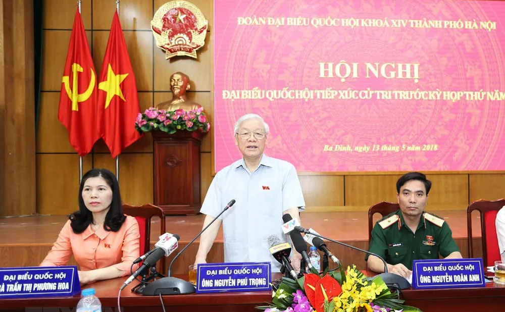 Tiếp xúc với Tổng Bí thư Nguyễn Phú Trọng, cử tri nức lòng khi quan tham bị vạch mặt chỉ tên  ảnh 2