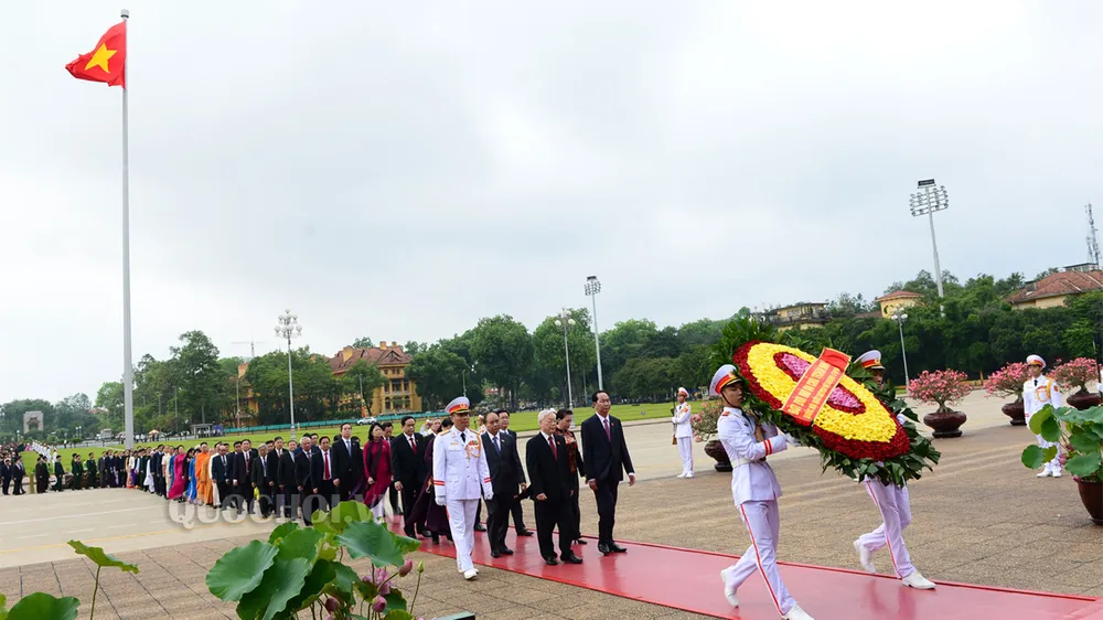 Khai mạc trọng thể Kỳ họp thứ 5 của Quốc hội khoá XIV ảnh 4