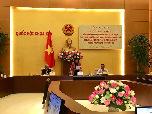 Bộ GT-VT: Xe kinh doanh vận tải ứng dụng hợp đồng điện tử đều là taxi ảnh 1