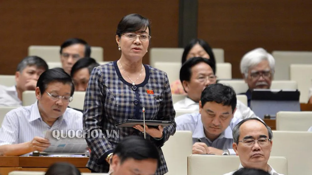 Theo ĐB Nguyễn Thị Quyết Tâm (TPHCM), làm thêm giờ là vấn đề có tính 2 mặt -  “ở góc độ này thì thuận lợi, góc độ khác thì bất lợi”