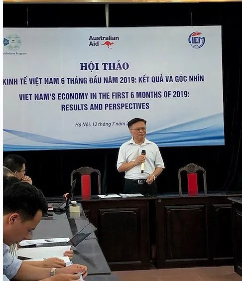 Việt Nam cần tiếp tục điều hành chính sách tiền tệ một cách thận trọng ảnh 1