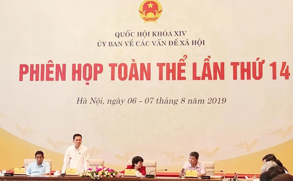 Công nhân tha thiết đề nghị được làm thêm giờ thì mới đủ sống ảnh 1