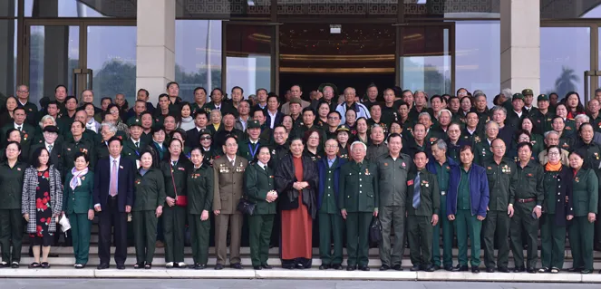 Phó Chủ tịch Thường trực Quốc hội Tòng Thị Phóng gặp mặt các đại biểu cựu thanh niên xung phong ảnh 4