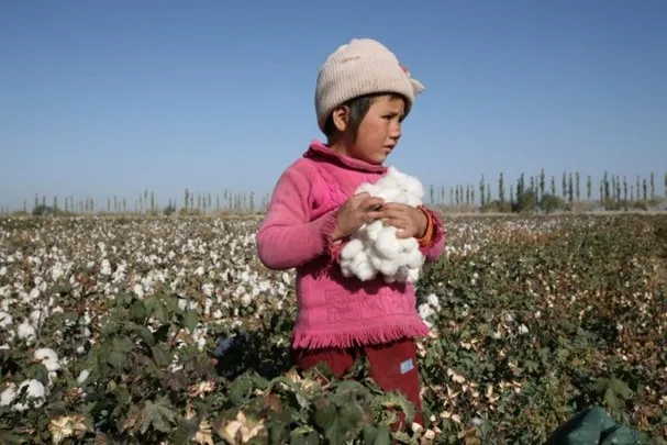 Lượng phát thải khí carbon quá mức đang đe dọa tương lai của tất cả trẻ em