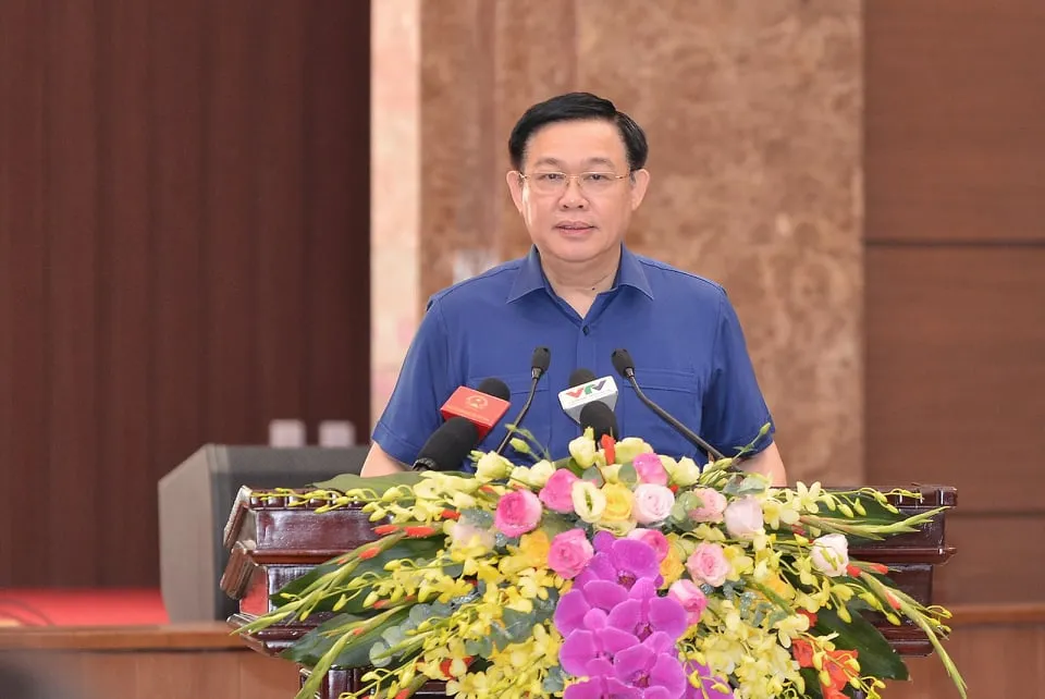 Đảng đoàn Quốc hội cho ý kiến vào Dự thảo Báo cáo chính trị của Đảng bộ TP Hà Nội ảnh 2