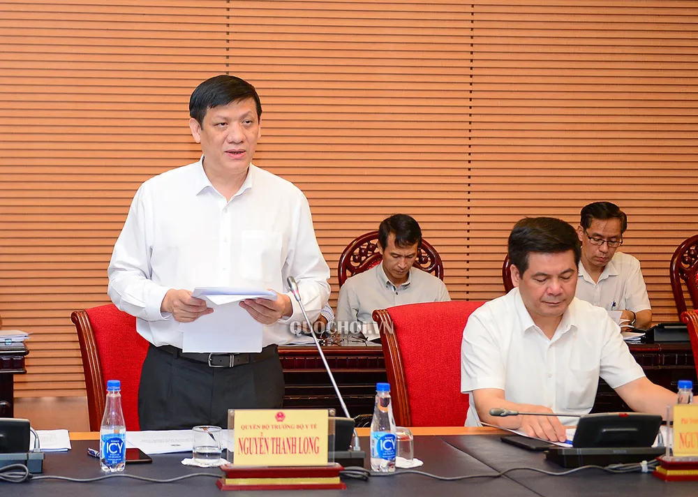 Triệt để công khai giá thiết bị y tế và kết quả đấu thầu  ​ ảnh 2