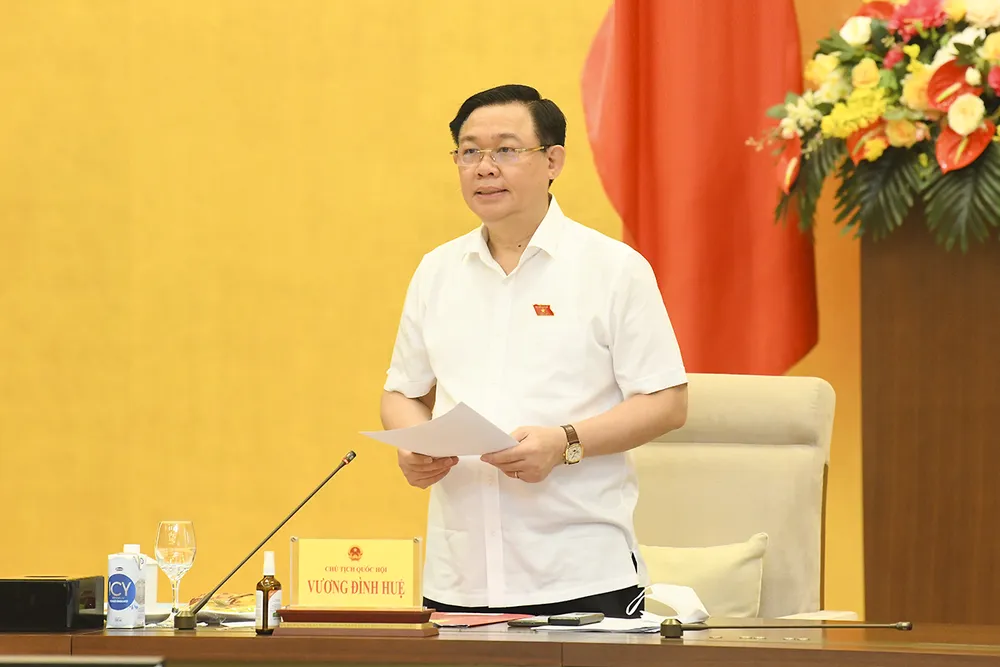 Chủ tịch Quốc hội Vương Đình Huệ chủ trì phiên họp về hoàn thiện và tổ chức thi hành pháp luật ảnh 3