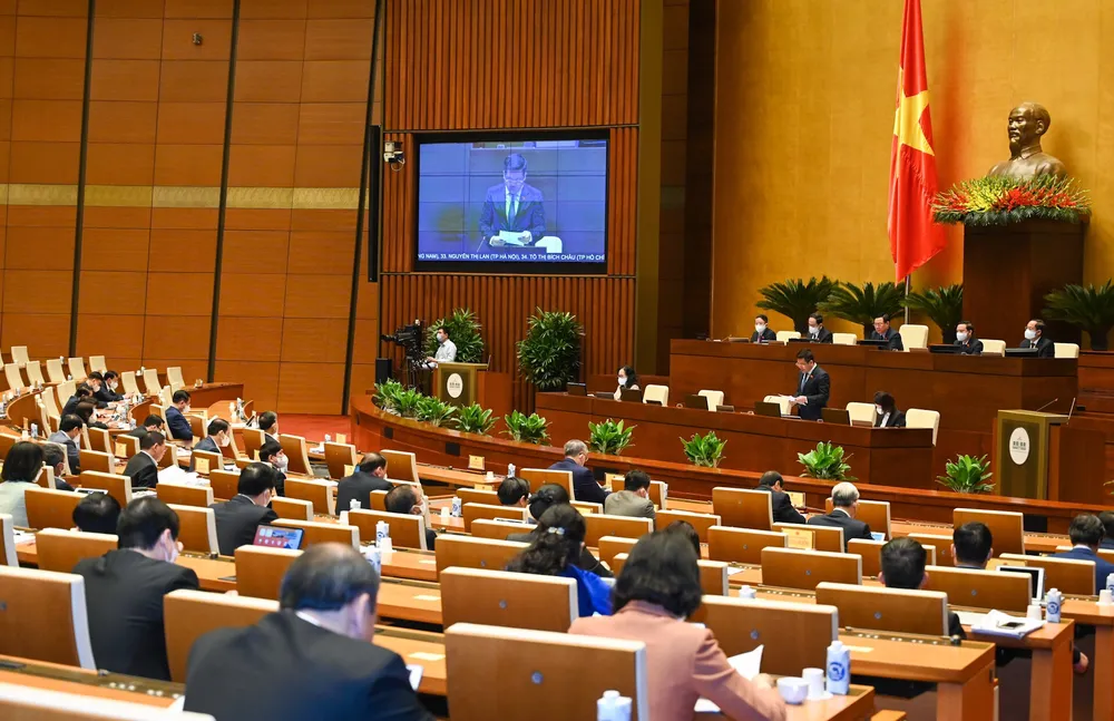 Nếu giá xăng dầu thế giới tiếp tục tăng cao, sẽ đề xuất giảm tiếp các loại thuế, phí khác ảnh 1