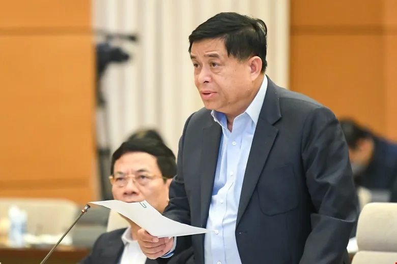 Nhà đầu tư chiến lược vào Khu kinh tế Vân Phong được hưởng nhiều ưu đãi  ​ ảnh 1