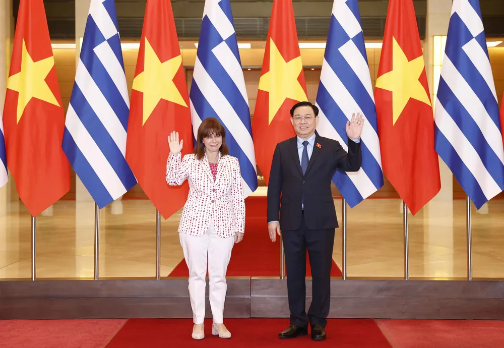 Chủ tịch Quốc hội Vương Đình Huệ tiếp Tổng thống Hy Lạp Katerina Sakellaropoulou ảnh 2