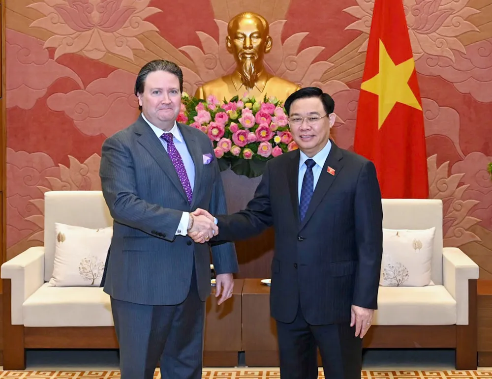 Chủ tịch Quốc hội Vương Đình Huệ tiếp Đại sứ Hoa Kỳ tại Việt Nam Marc E. Knapper ảnh 1