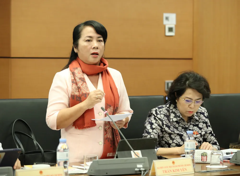 Bảo vệ người tiêu dùng yếu thế: Quy định hay, thực hiện khó  ​ ảnh 2