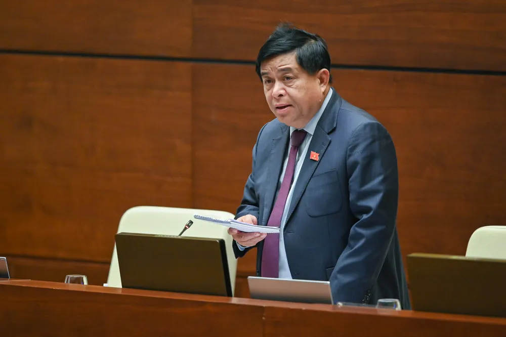 Bộ trưởng Bộ KH-ĐT Nguyễn Chí Dũng: "Đã có các quy định đặc thù áp dụng cho đấu thầu mua sắm thuốc chữa bệnh" ảnh 1