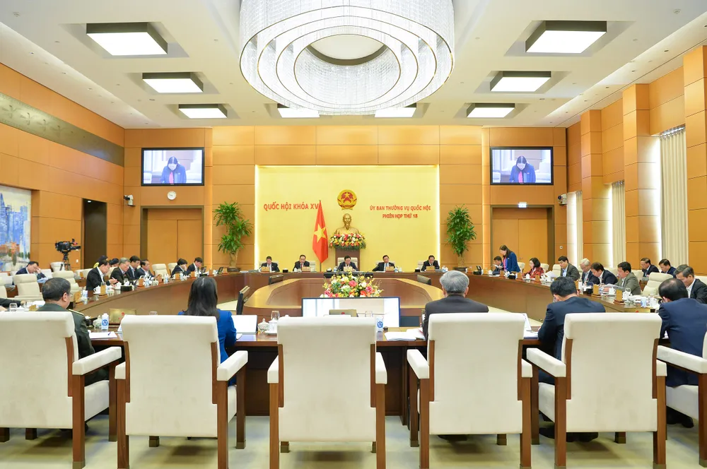 Ủy ban Thường vụ Quốc hội khai mạc phiên họp thứ 18  ​ ảnh 1