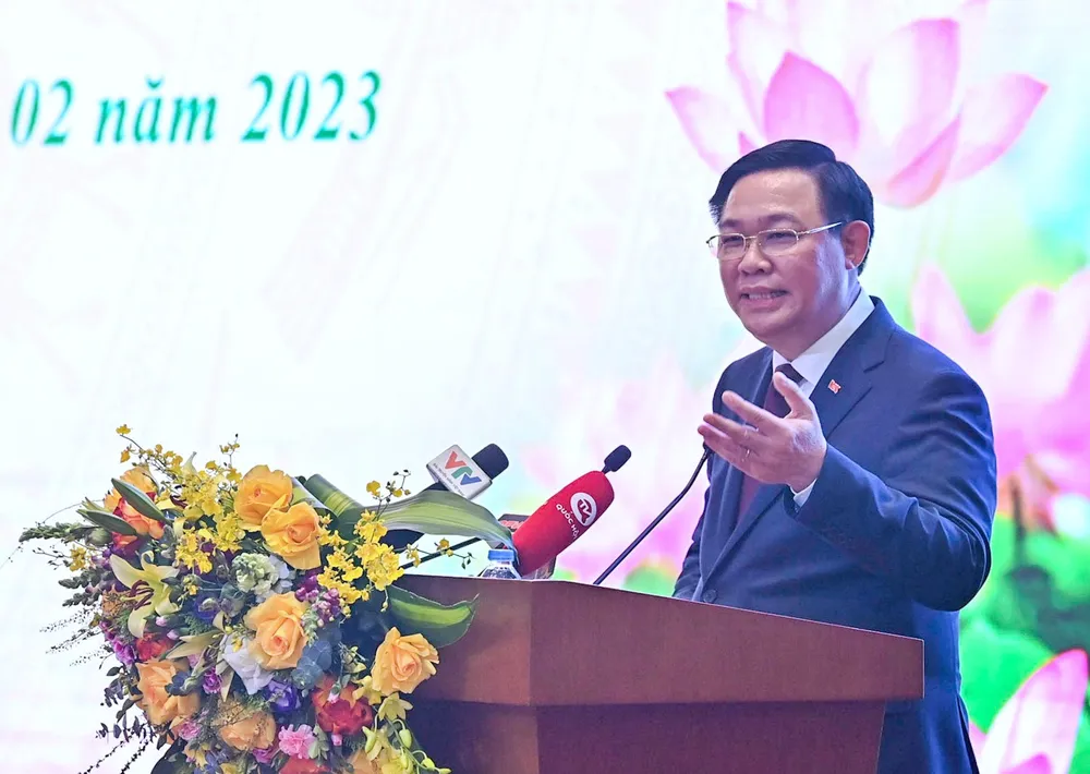 Chủ tịch Quốc hội Vương Đình Huệ phát biểu tại cuộc gặp mặt. Ảnh: VIẾT CHUNG