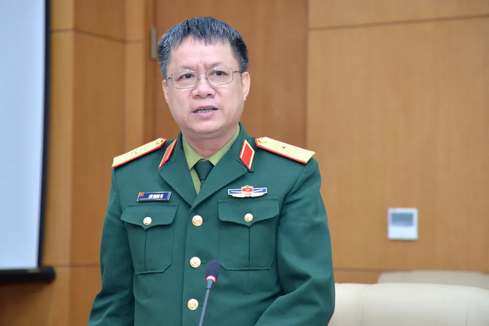 Thiếu tướng Lưu Quang Vụ, Phó Cục trưởng Cục Tác chiến (Bộ Tổng tham mưu, Bộ Quốc phòng) Thiếu tướng Lưu Quang Vụ, Phó Cục trưởng Cục Tác chiến (Bộ Tổng tham mưu, Bộ Quốc phòng)