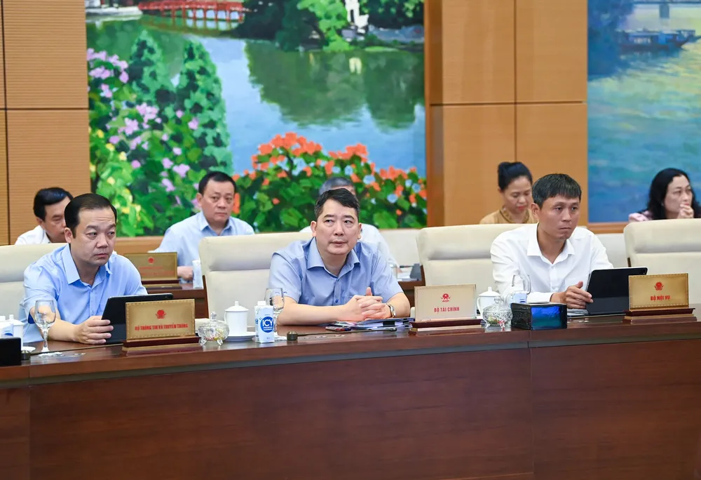 Đại biểu dự họp