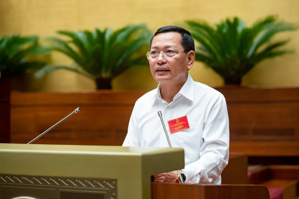 Ông Nguyễn Văn Du nhấn mạnh, việc tổ chức các phiên tòa xét xử trực tuyến cần có sự phối hợp và ý thức chấp hành pháp luật cao của người dân Ông Nguyễn Văn Du nhấn mạnh, việc tổ chức các phiên tòa xét xử trực tuyến cần có sự phối hợp và ý thức chấp hành pháp luật cao của người dân