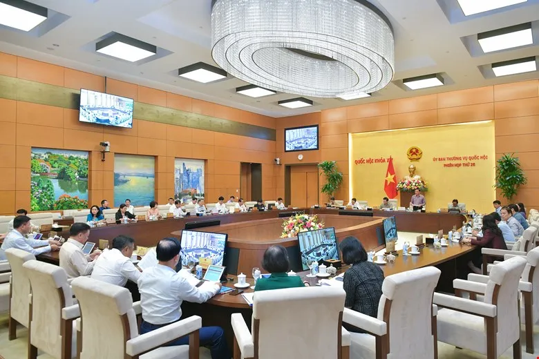 Quang cảnh phiên họp