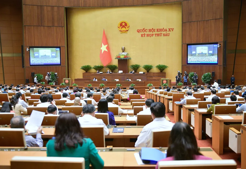 Quang cảnh hội trường Diên Hồng sáng 9-11. Ảnh: VIẾT CHUNG