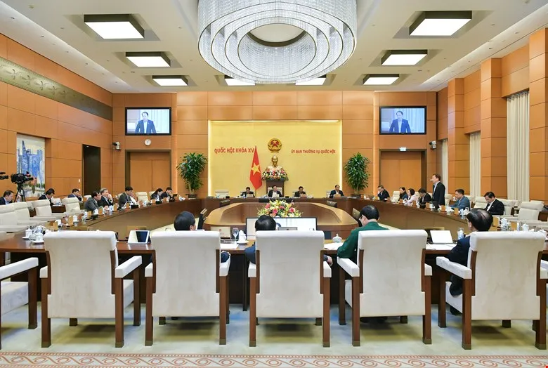 Quang cảnh phiên họp