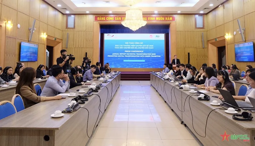 Quang cảnh buổi công bố 