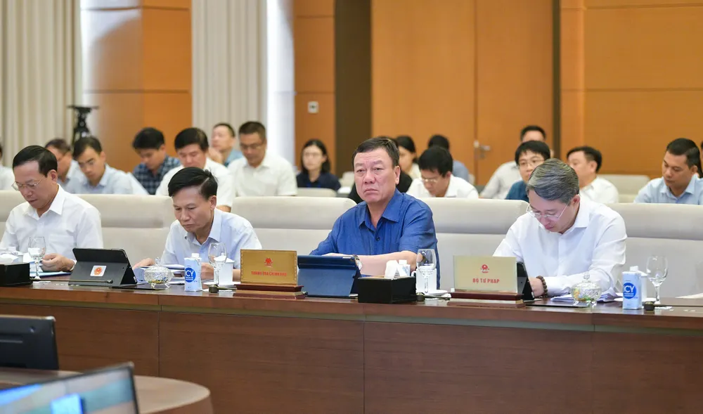 Chính phủ dự 13.jpg