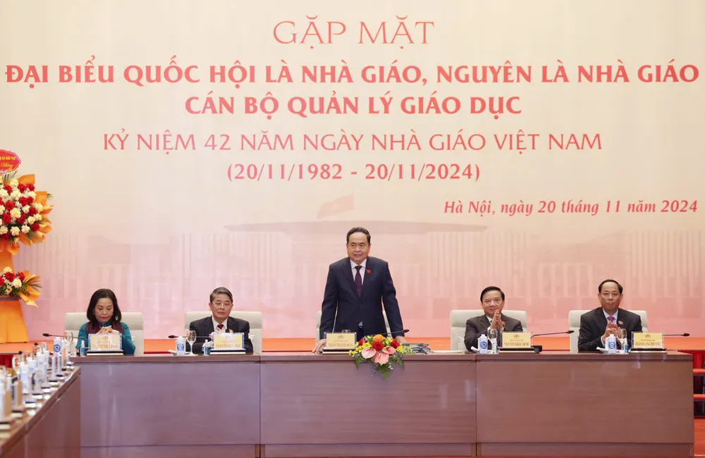 MẪN 20 a.jpg