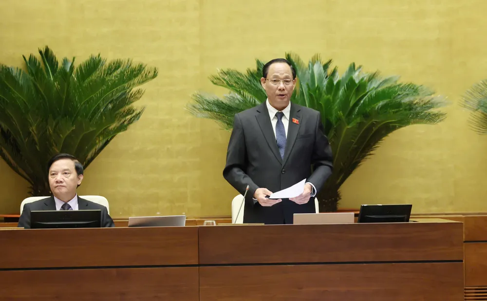 Phó Chủ tịch Quốc hội Trần Quang Phương điều hành nội dung xem xét thông qua dự thảo Luật Phòng không nhân dân (PKND). Ảnh: QUANG PHÚC