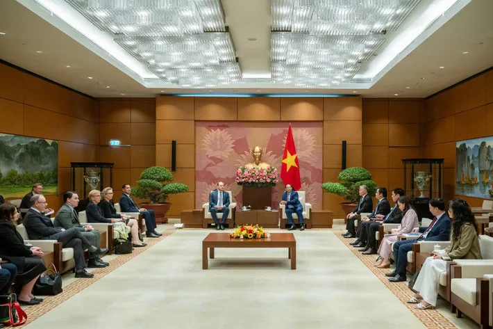 PHƯƠNG TIẾP 3.jpg