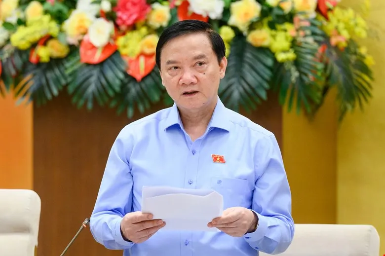 Phó Chủ tịch Quốc hội Nguyễn Khắc Định phát biểu tại phiên họp 