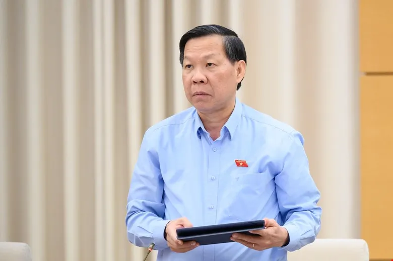 Chủ nhiệm Ủy ban Kinh tế và Tài chính Phan Văn Mãi nêu quan điểm thẩm tra