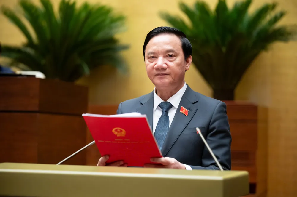 Phó Chủ tịch Quốc hội Nguyễn Khắc Định điều hành phiên họp. Ảnh: QUANG PHÚC