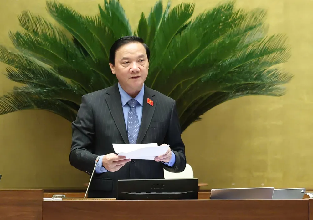 Phó Chủ tịch Quốc hội Nguyễn Khắc Định điều hành phiên thảo luận. Ảnh: QUANG PHÚC