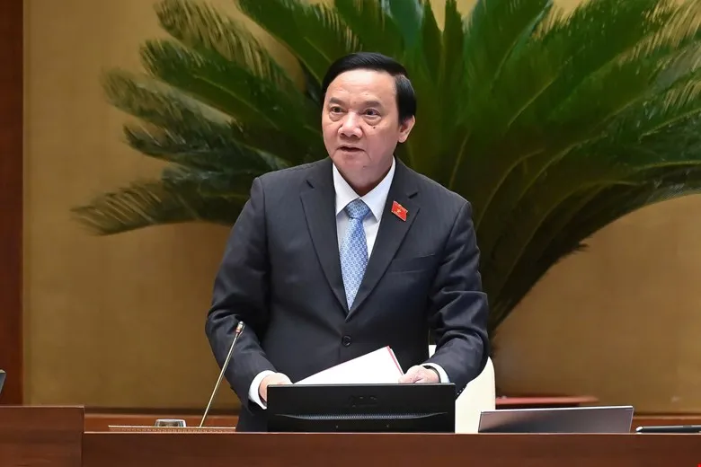 Phó Chủ tịch Quốc hội Nguyễn Khắc Định điều hành phiên họp. Ảnh: VIẾT CHUNG 