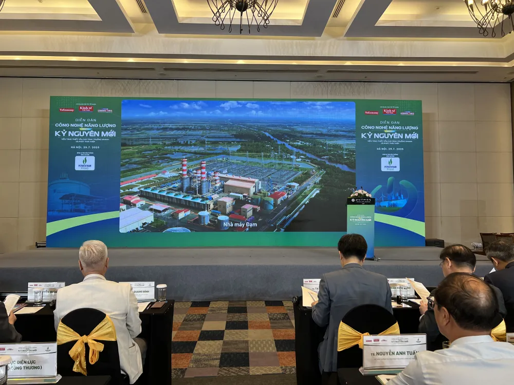 Quang cảnh diễn đàn 